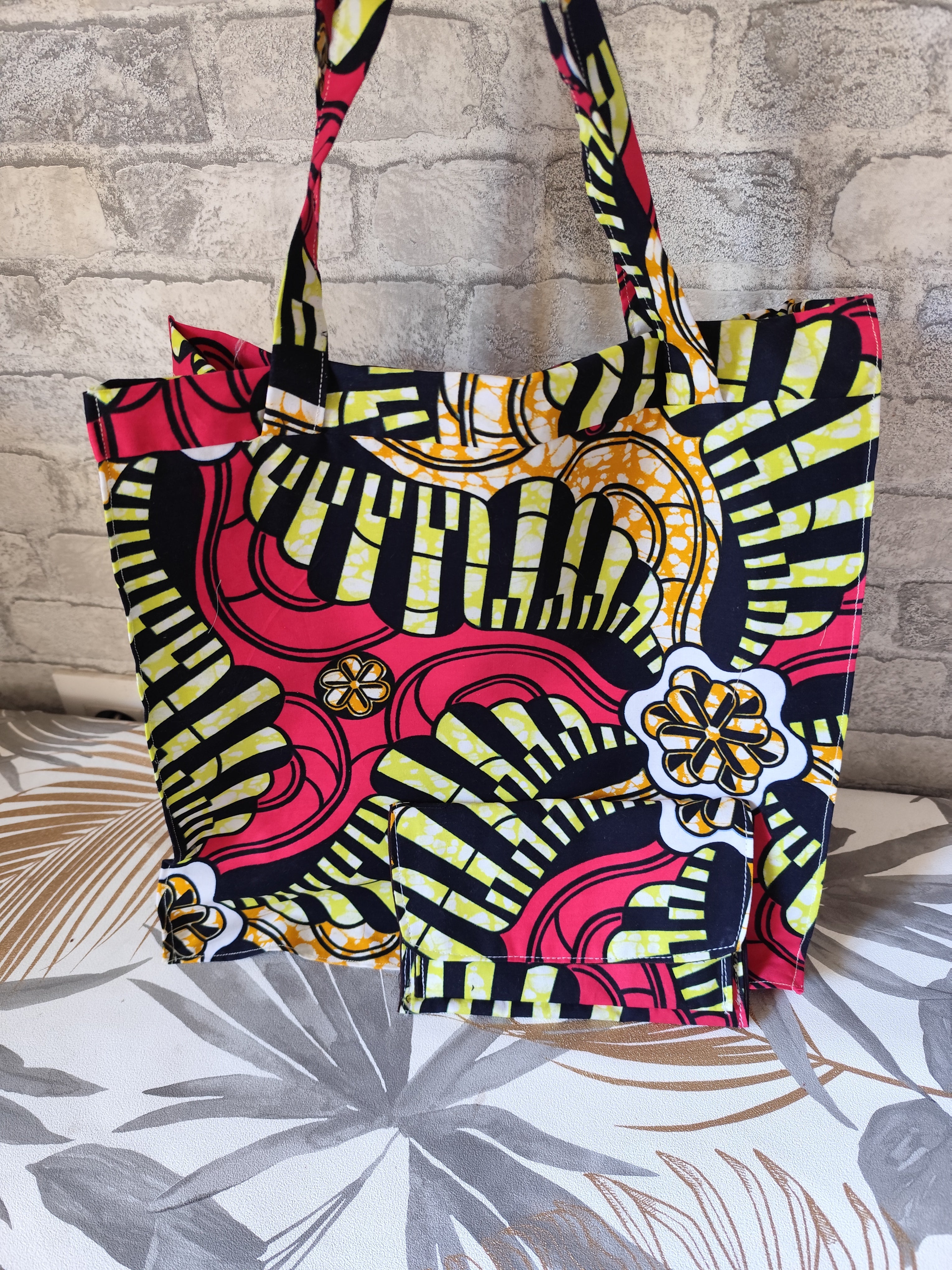 Blume. Totebag et mini portefeuille cousu main – pièces uniques.